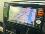 地図が大きく表示され、周辺の道路や地名を確認しやすい画面です。目的地までの道順を調べたい時にも役立ち、慣れない場所へのお出かけをサポートします。