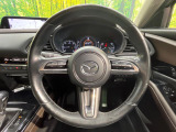 【純正革巻きステアリング】上質な革を使用することで、手にしっかり馴染みとても運転しやすいハンドルです♪