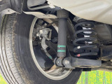 お車を安心してお乗りいただく為には、足回りの定期点検が欠かせません。サービスサポート(有償保証)では無料点検もご提供しており、安心のカーライフをお過ごしいただけるサポート体制が整っています。