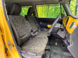 運転席シート廻りは使用感も少なく、良好な状態となっています。丁寧に使われていたことがよくわかりますね。