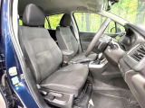 運転席シート廻りは使用感も少なく、良好な状態となっています。前オーナー様が丁寧に使っていたことがよくわかりますね。