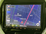 道路や周辺施設が画面上に表示され、現在地を確認しながら目的地までの道のりを把握できます。地図を見て行き先を探したい場面にも便利で、初めて訪れる場所へのお出かけをサポートします。