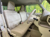 運転席シート廻りは使用感も少なく、良好な状態となっています。丁寧に使われていたことがよくわかりますね。