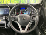 【純正革巻きステアリング】上質な革を使用することで、手にしっかり馴染みとても運転しやすいハンドルです♪