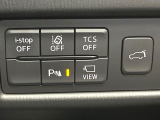 【パワーバックドア】スマートキーや運転席のボタンを押すだけでリアゲートが自動で開閉します!荷物を持っている時や、高い位置にあるバックドアを閉める際に便利な機能です♪