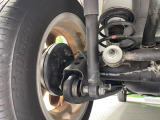 お車を安心してお乗りいただく為には、足回りの定期点検が欠かせません。サービスサポート(有償保証)では無料点検もご提供しており、安心のカーライフをお過ごしいただけるサポート体制が整っています。