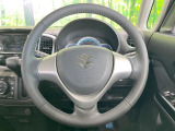 【純正革巻きステアリング】上質な革を使用することで、手にしっかり馴染みとても運転しやすいハンドルです♪