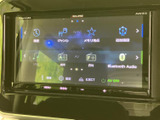 音源を選べるメニューが画面上に並び、USBやラジオ、Bluetooth Audioなどの表示を確認できます。普段使う音楽再生の切り替えも、画面から選びやすい構成です。