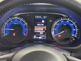 【メーターまわり】ドライバーから見やすい位置にあって安全運転に寄与します。マルチインフォメーションディスプレイでは、クルマに関する情報の確認はもちろん、各種安全機能・装備のON/OFFも設定可能。