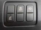 ★使いやすさや安全性を追求したステアリング周り!高級車ゆえにスイッチ類が多いのも特徴ですね!考え尽くされた配置ですぐに使いこなす事が出来ますのでご安心下さい!是非、体感してみて下さい!!
