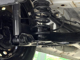 お車を安心してお乗りいただく為には、足回りの定期点検が欠かせません。サービスサポート(有償保証)では無料点検もご提供しており、安心のカーライフをお過ごしいただけるサポート体制が整っています。