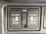 【両側パワースライドドア】スマートキーや運転席のスイッチで後席両側スライドドアの開閉が可能♪電動だから力を入れてドアを開ける必要が無く、小さなお子様でも簡単に開け閉めでき快適です♪
