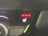 【シートヒーター】寒い日に重宝するシートヒーター!エアコンより早く温まってくれるので寒がりの人も安心ですね♪エアコンの温風は乾燥するから苦手、という方にもをおすすめです。