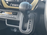 【 シフト 】スムーズなシフトチェンジで快適にお車を操縦していただけます!//