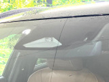 【トヨタセーフティセンス】走行中に前方の車両等を認識し、衝突しそうな時は警報とブレーキで衝突回避と被害軽減をアシスト。より安全にドライブをお楽しみいただけます。