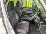 運転席シート廻りは使用感も少なく、良好な状態となっています。丁寧に使われていたことがよくわかりますね。