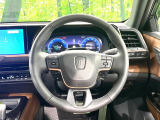 【純正革巻きステアリング】上質な革を使用することで、手にしっかり馴染みとても運転しやすいハンドルです♪