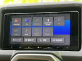 ラジオやテレビ、DVD・CD、Bluetooth、USBなどの選択肢が画面に表示されています。聴きたい音源に合わせて選べるため、通勤や休日のお出かけなど日々の移動を快適に彩ります。