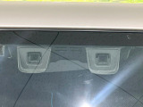 【スズキ セーフティサポート】走行中に前方の車両等を認識し、衝突しそうな時は警報とブレーキで衝突回避と被害軽減をアシスト。より安全にドライブをお楽しみいただけます。