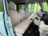 運転席シート廻りは使用感も少なく、良好な状態となっています。丁寧に使われていたことがよくわかりますね。