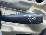 【 オートライト 】オートライトなのでライトの点け忘れを気にすることなく運転が出来ます♪//