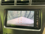 【バックカメラ】駐車時に後方がリアルタイム映像で確認できます。大型商業施設や立体駐車場での駐車時や、夜間のバック時に大活躍!