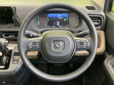 【純正革巻きステアリング】上質な革を使用することで、手にしっかり馴染みとても運転しやすいハンドルです♪
