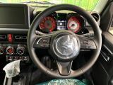 【純正革巻きステアリング】上質な革を使用することで、手にしっかり馴染みとても運転しやすいハンドルです♪