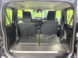 普段のお買い物や通勤、送迎等に十分な荷室スペースを確保しております。セカンドシートを倒すと、大きな荷物の積載も可能です♪