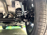 お車を安心してお乗りいただく為には、足回りの定期点検が欠かせません。サービスサポート(有償保証)では無料点検もご提供しており、安心のカーライフをお過ごしいただけるサポート体制が整っています。