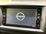 【純正ナビ】人気の純正ナビを装備しております。ナビの使いやすさはもちろん、オーディオ機能も充実!キャンプや旅行はもちろん、通勤や買い物など普段のドライブも楽しくなるはず♪