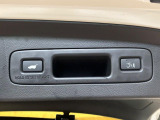 【パワーバックドア】スマートキーや運転席のボタンを押すだけでリアゲートが自動で開閉します!荷物を持っている時や、高い位置にあるバックドアを閉める際に便利な機能です♪