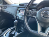 エクストレイル 2.0 モード・プレミア ハイブリッド 4WD 本革シート