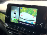 【アラウンドビューモニター】専用のカメラにより、上から見下ろしたような視点で360度クルマの周囲を確認することができます☆死角部分も確認しやすく、狭い場所での切り返しや駐車もスムーズに行えます。