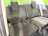 3列目シートはもちろん状態良好☆大人でもゆったりと座って頂けますので、大人数でのお出かけもラクラクです♪ご家族で、気の知れた仲間で、ドライブに行くのが楽しみですね♪