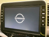 【大画面ナビ】人気の大型10インチナビを装備。存在感のある大画面はインパクト大!ナビ利用時のマップ表示は見やすく、テレビやDVDは臨場感がアップ!いつものドライブがグッと楽しくなります♪