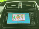 テレビ番組を画面に表示でき、停車中の待ち時間も車内で映像を楽しめます。見やすい画面で内容を確認しやすく、休憩やお迎えの際のひとときにも活用いただけます。