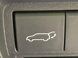 【パワーバックドア】スマートキーや運転席のボタンを押すだけでリアゲートが自動で開閉します!荷物を持っている時や、高い位置にあるバックドアを閉める際に便利な機能です♪