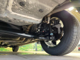 お車を安心してお乗りいただく為には、足回りの定期点検が欠かせません。サービスサポート(有償保証)では無料点検もご提供しており、安心のカーライフをお過ごしいただけるサポート体制が整っています。