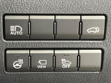 【パワーバックドア】スマートキーや運転席のボタンを押すだけでリアゲートが自動で開閉します!荷物を持っている時や、高い位置にあるバックドアを閉める際に便利な機能です♪