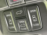 【両側パワースライドドア】スマートキーや運転席のスイッチで後席両側スライドドアの開閉が可能♪電動だから力を入れてドアを開ける必要が無く、小さなお子様でも簡単に開け閉めでき快適です♪