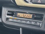 【 オートエアコン 】車内温度を感知して自動で温度調整をしてくれるのでいつでも快適な車内空間を創り上げます!//