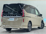 セレナ 2.0 ハイウェイスターV 4WD 本革シート