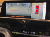 【パノラミックビューモニター】専用のカメラにより、上から見下ろしたような視点で360度クルマの周囲を確認することができます☆死角部分も確認しやすく、狭い場所での切り返しや駐車もスムーズに行えます。