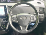 【純正革巻きステアリング】上質な革を使用することで、手にしっかり馴染みとても運転しやすいハンドルです♪