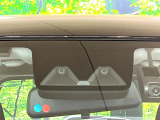 【トヨタセーフティセンス】走行中に前方の車両等を認識し、衝突しそうな時は警報とブレーキで衝突回避と被害軽減をアシスト。より安全にドライブをお楽しみいただけます。