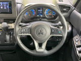 【ステアリングスイッチ】運転中、前方から目線をそらすことなく、オーディオ等の操作が可能な便利機能!安心&快適なドライブを演出してくれます♪