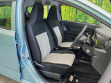 運転席シート廻りは使用感も少なく、良好な状態となっています。丁寧に使われていたことがよくわかりますね。