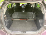 普段のお買い物や通勤、送迎等に十分な荷室スペースを確保しております。セカンドシートを倒すと、大きな荷物の積載も可能です♪