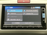 FM・AMやBluetooth、DVD・CDなど、利用できる音源が一覧で表示されています。選択肢が画面上で確認しやすく、普段よく使う音源に合わせて車内の時間を過ごせます。